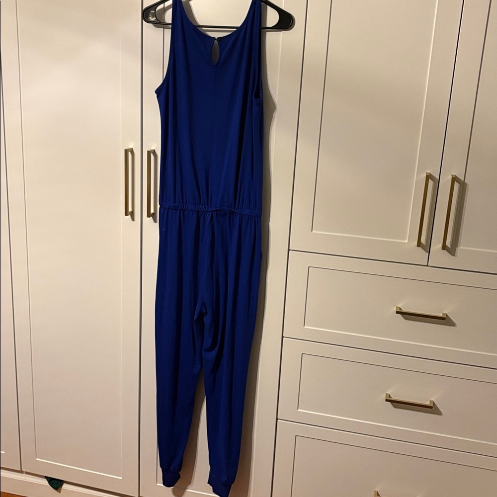 Sleeveless jumpsuit / romper with adjustable waist - Picture 5 of 7